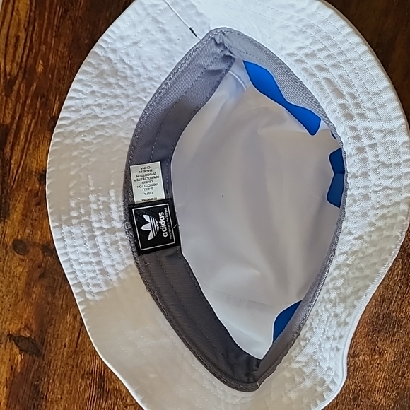 Adidas Original Whitewashed Bucket Hat - Picture 4 of 5